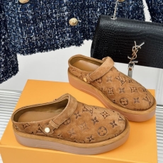 Louis Vuitton Slippers